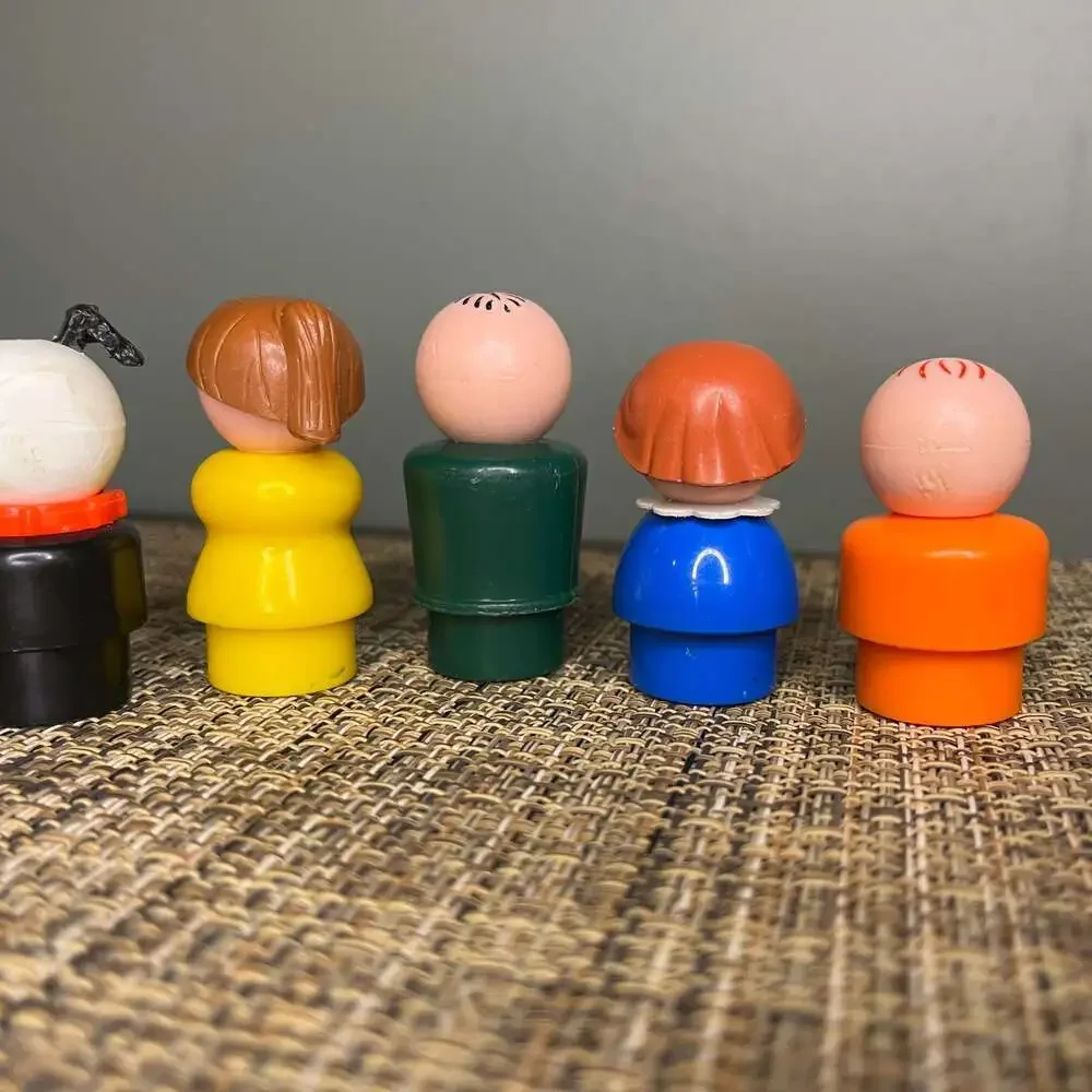 Vintage Fisher Price Little People Family - Five Pieces -